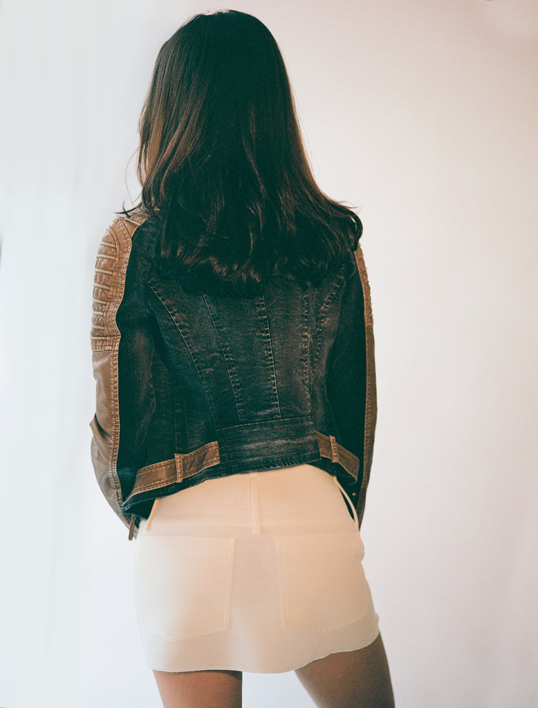 Low Rise Belted Mini Skirt - White