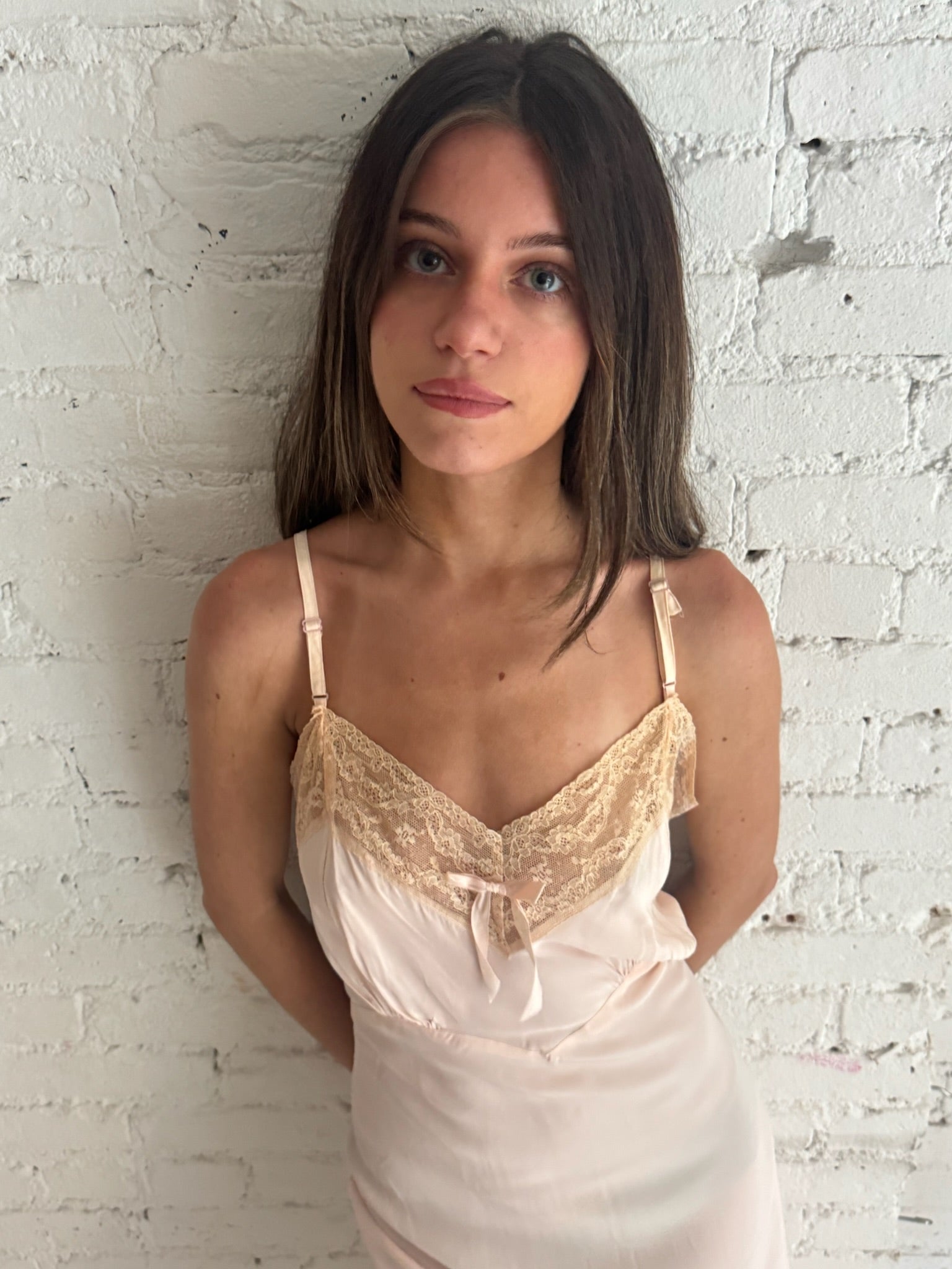 Vintage Pink Bow Slip