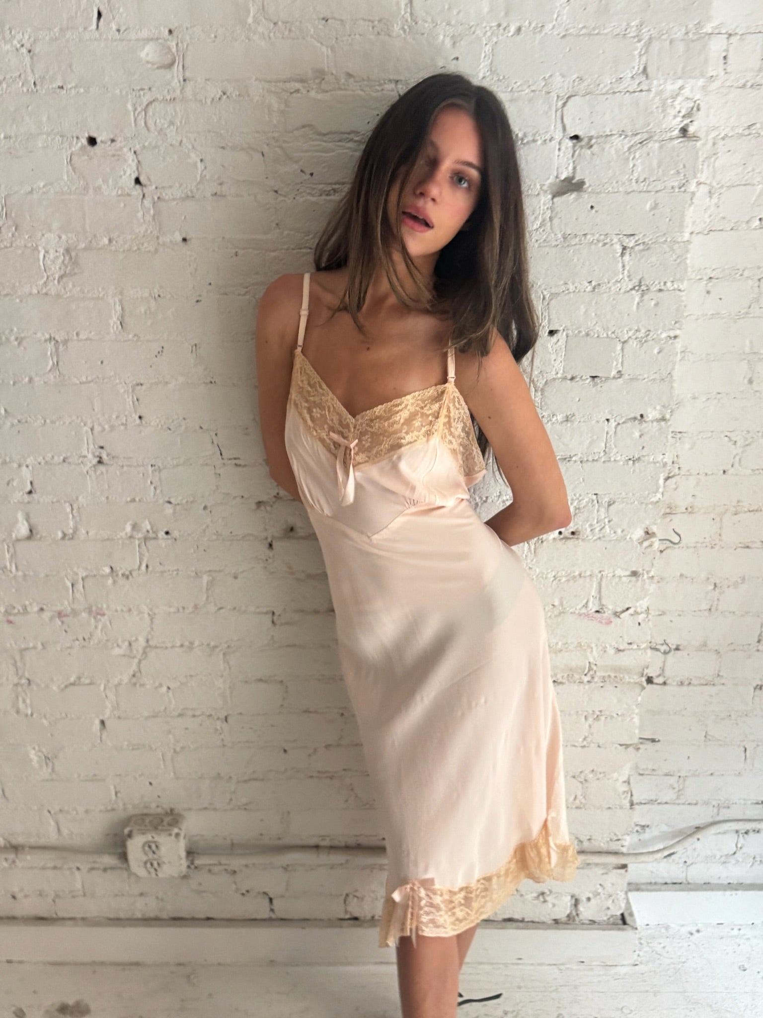 Vintage Pink Bow Slip